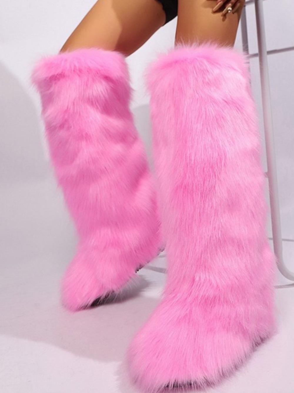 Women’s hot Pink Faux Fur Winter Boot Slippers size 6 new